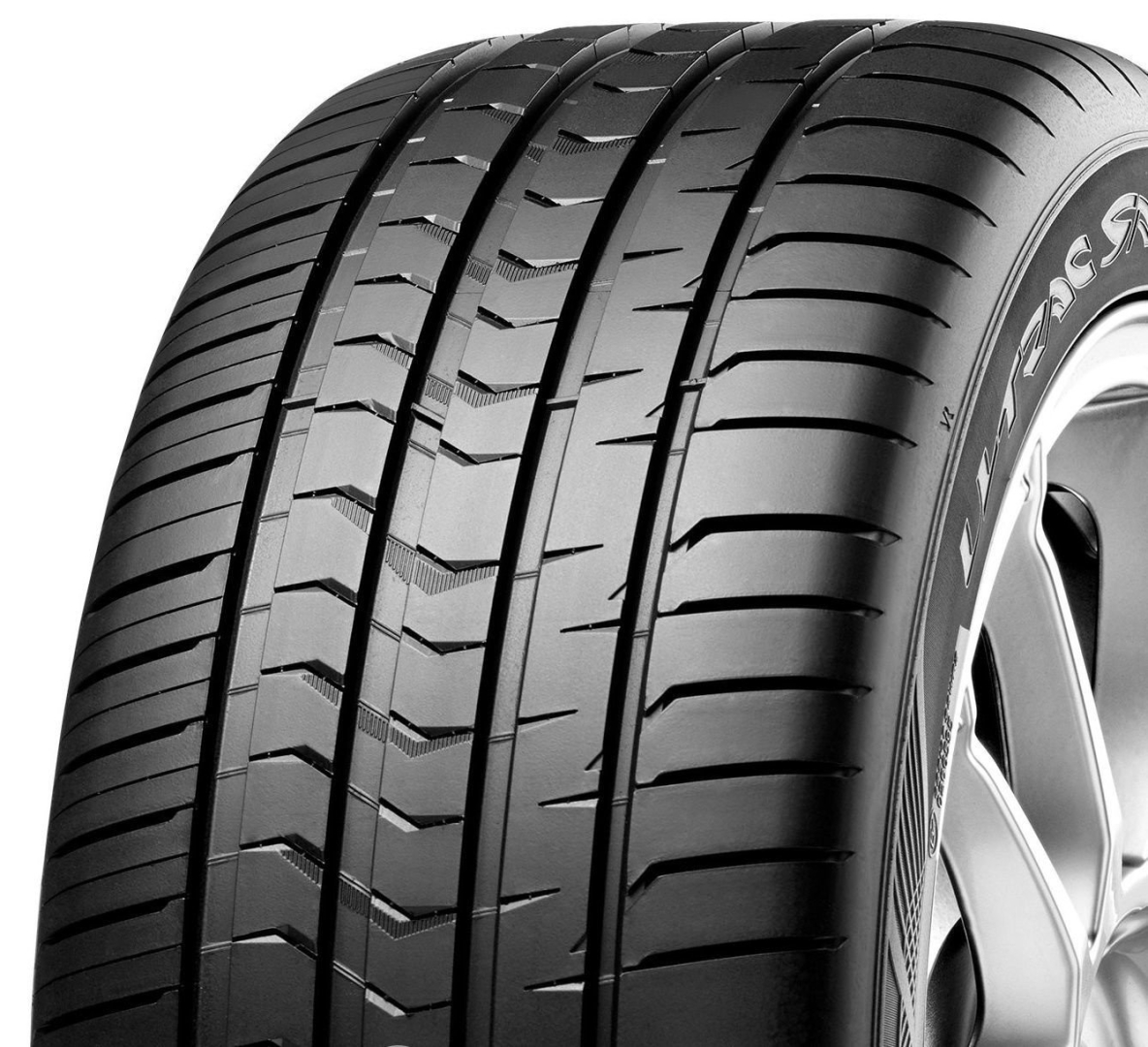 Vredestein Ultrac Satin 245/40R18 97 Y Summer tires
