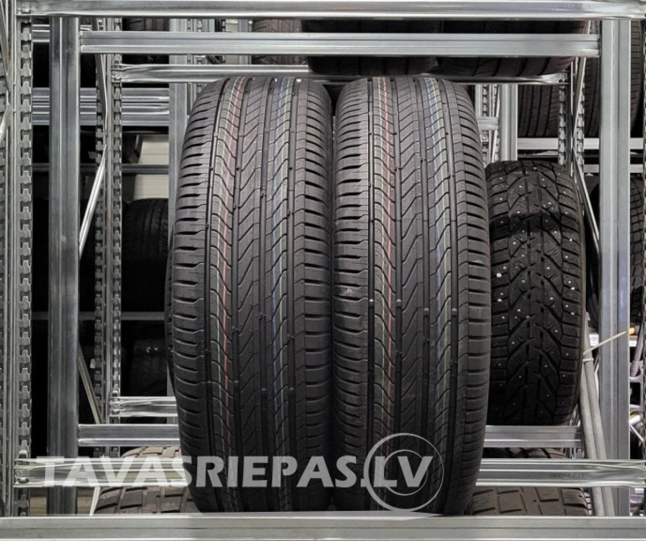 Continental UltraContact 225/60R18 100 H
