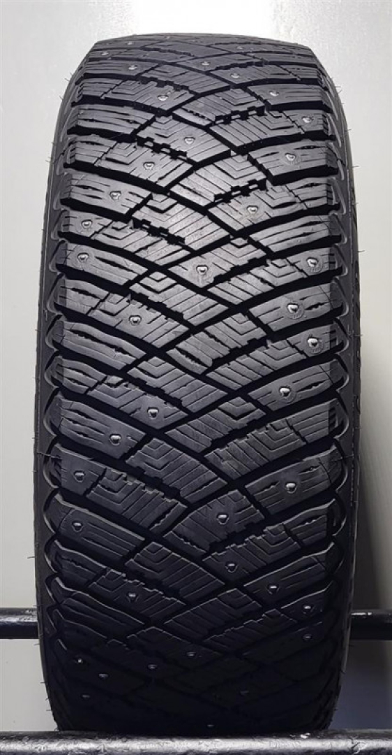Goodyear UltraGrip Ice Arctic 195/65R15 95 T