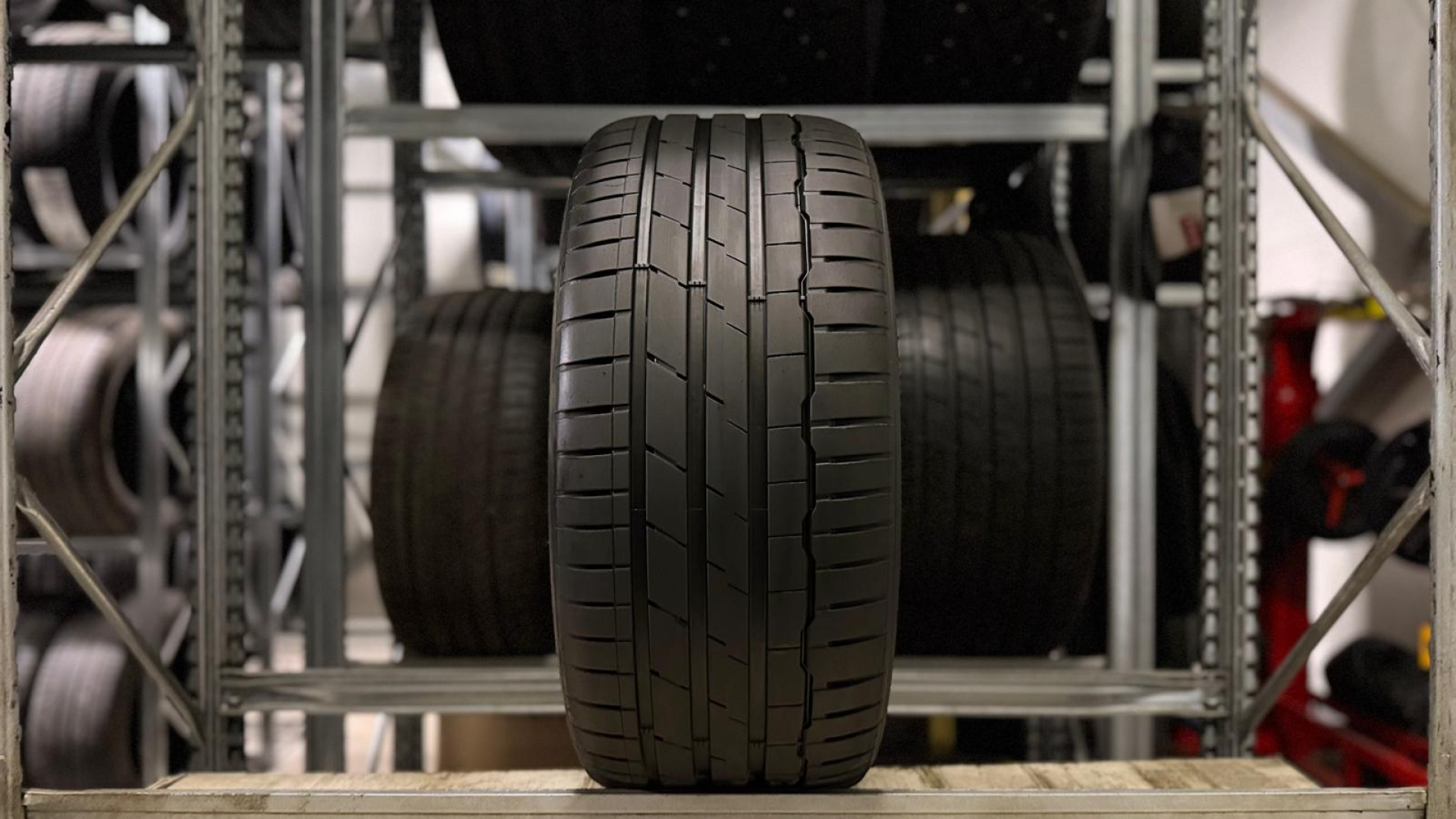 Hankook Ventus S1 Evo3 K127 255/45R19 104 W EV Летние шины