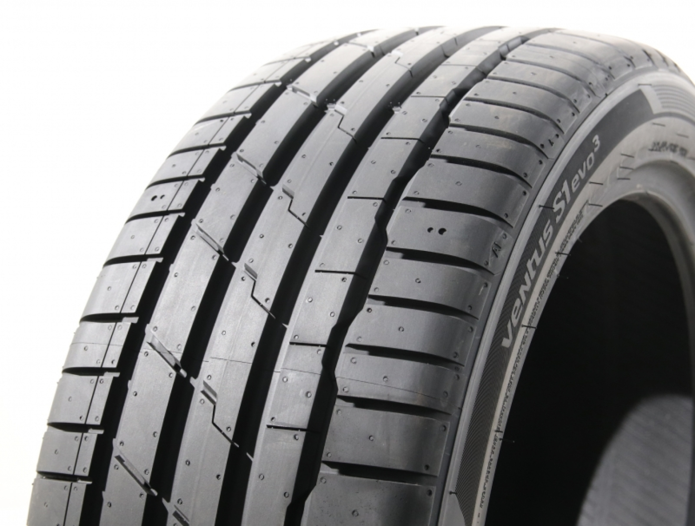 Hankook Ventus S1evo3 K127B RFT 245/40R20 99 Y Летние шины