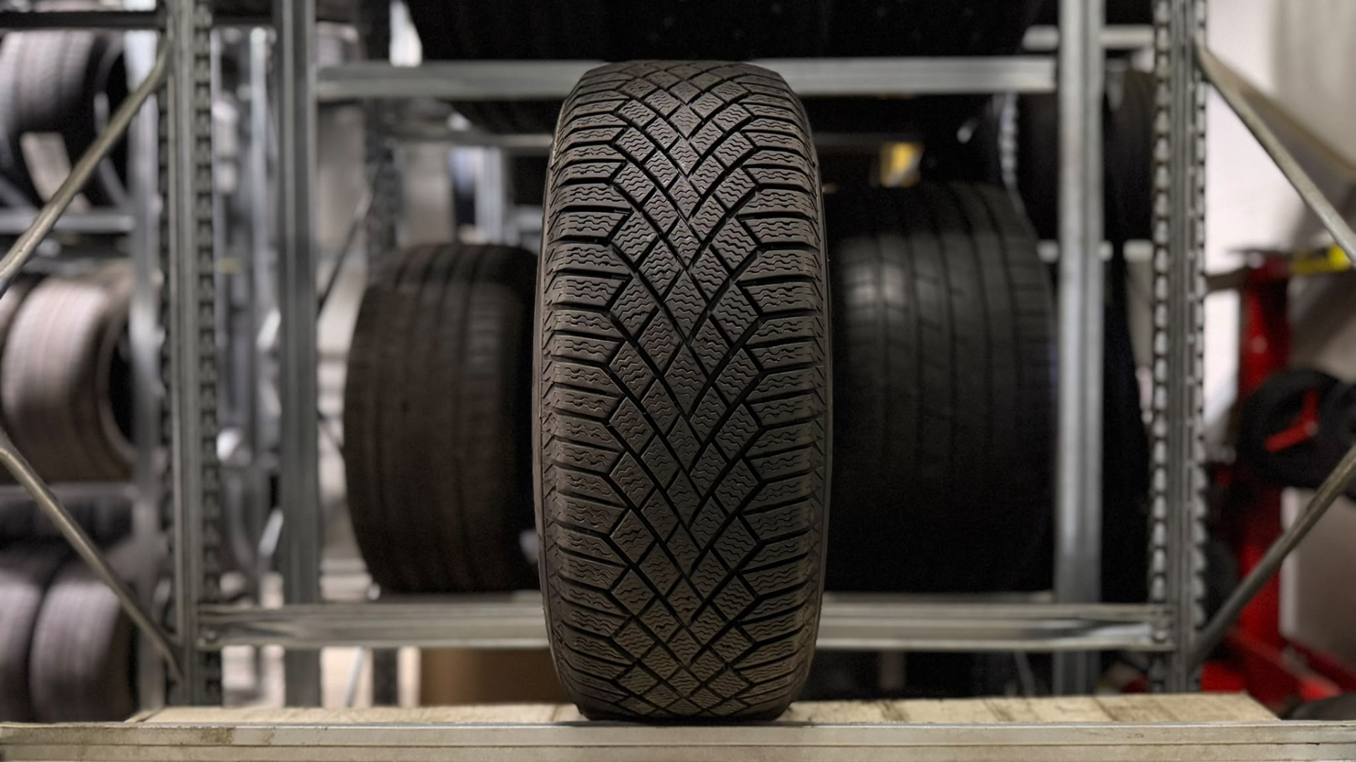 Continental VikingContact 7 195/55R16 91 T