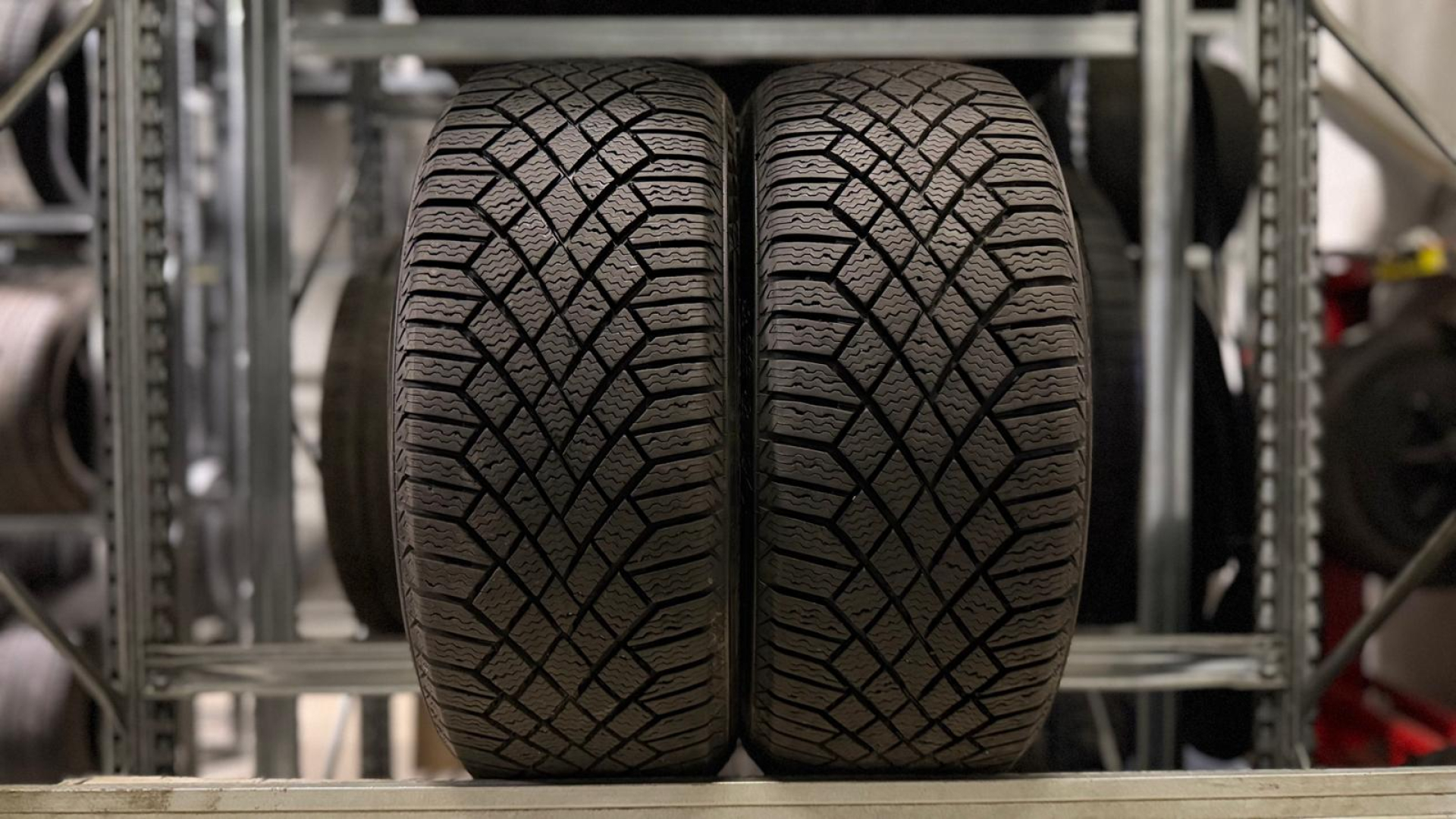 Continental VikingContact 7 205/60R16 96 T