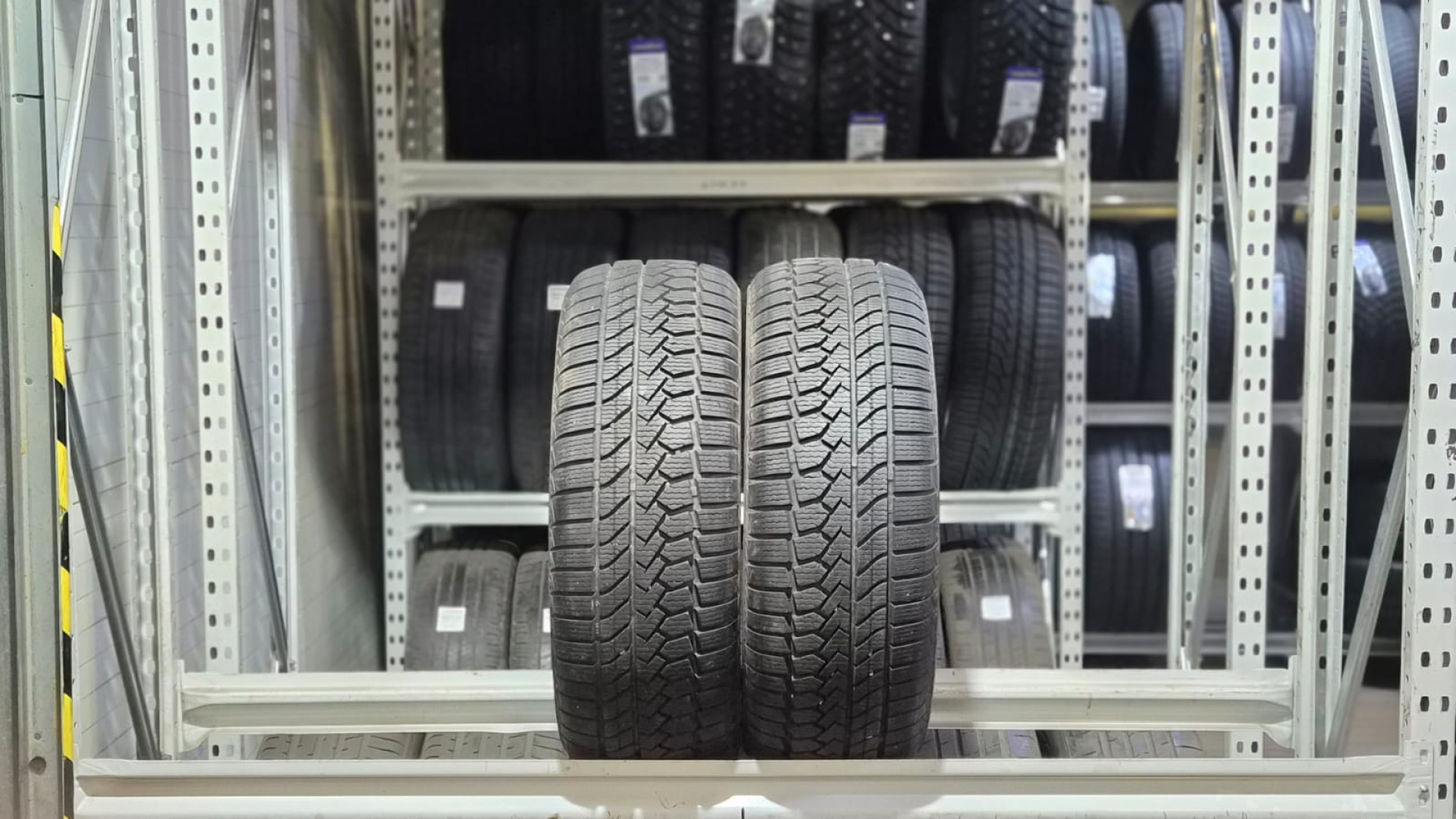 Westlake Zuper Snow Z-507 215/55R16 97 H Friction tires