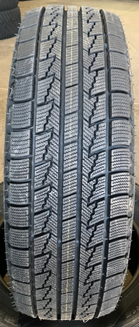 Roadstone Win-Ice SUV 225/60R17 103 Q Ламельные шины