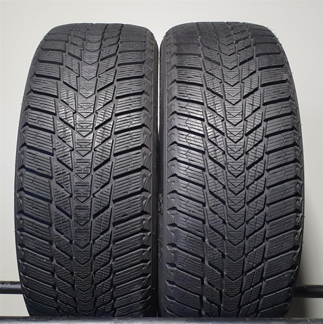 Nexen WINGUARD ICE PLUS 215/55R17 98 T Lamellrehvid