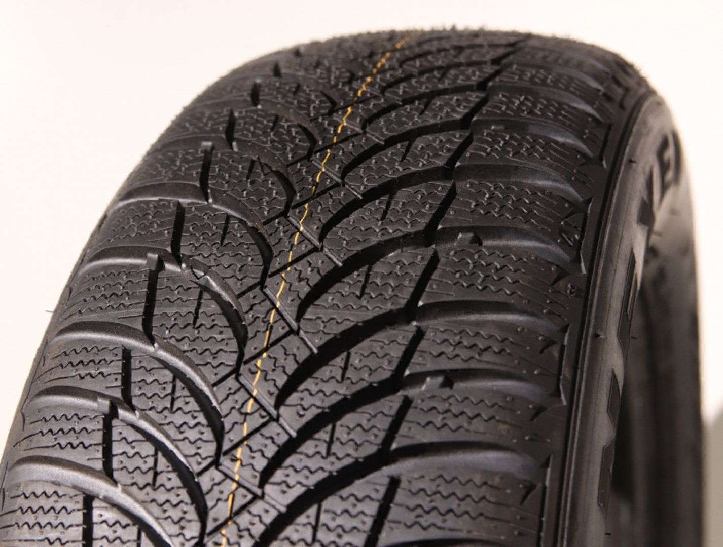 Nexen WinGuard Snow G2 WH2 225/55R16 95 H Friction tires