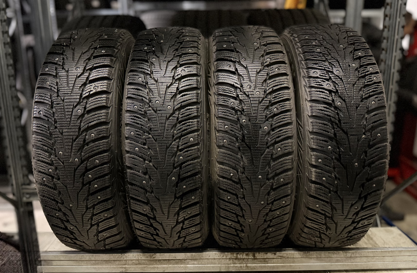 Nexen Winguard Win Spike WH62 195/65R15 95 T Шипованные шины