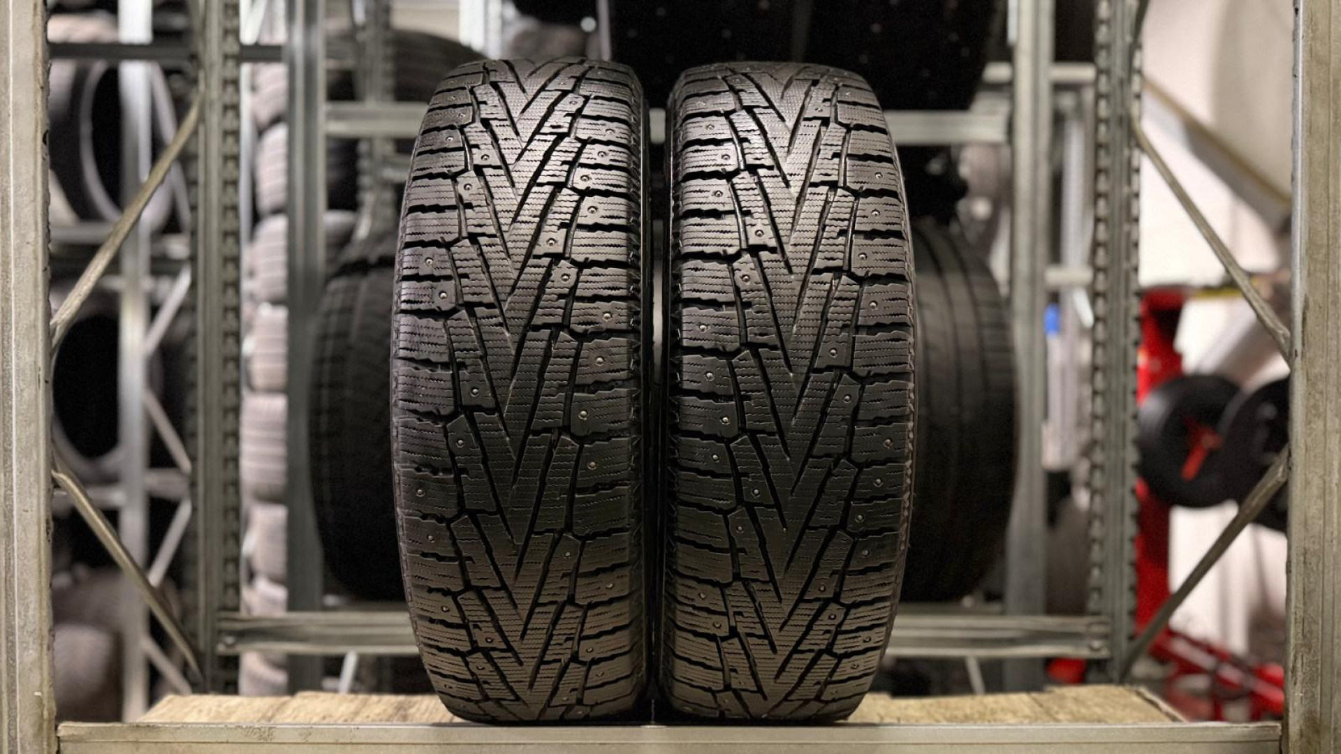 Nexen WINGUARD WINSPIKE SUV 215/65R16C 109/107 R Шипованные шины