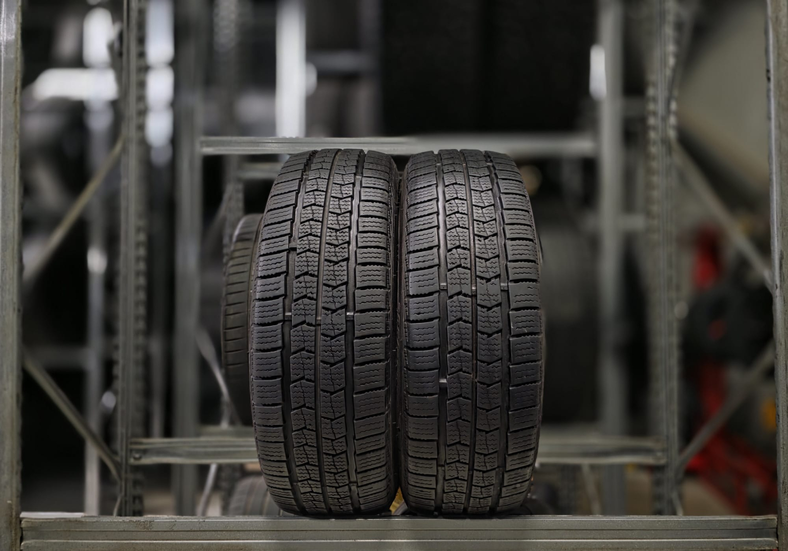 Nexen WINGUARD WT1 205/65R16C 107/105 T Ламельные шины