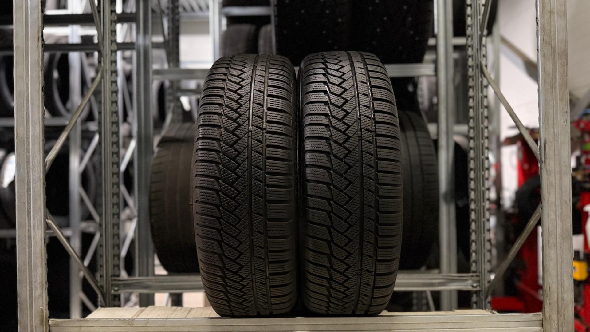 Continental Winter Contact TS850P SSR 215/60R18 102 T MOE