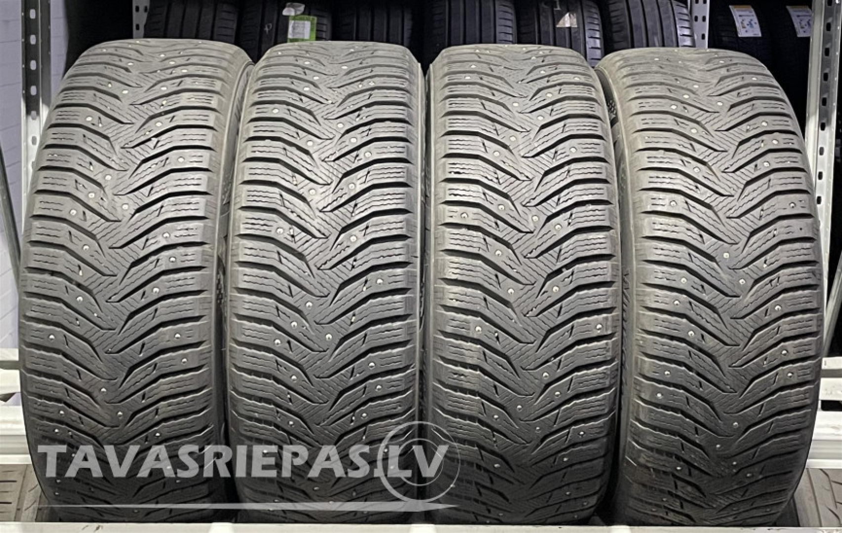 Kumho Winter Craft Ice Wi31 215/60R16 99 T Naastrehvid