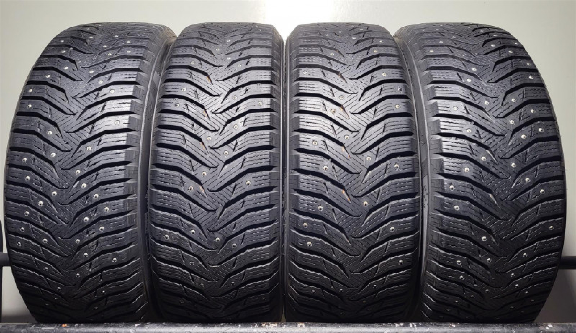 Kumho Winter Craft Ice Wi31 235/75R15 109 T