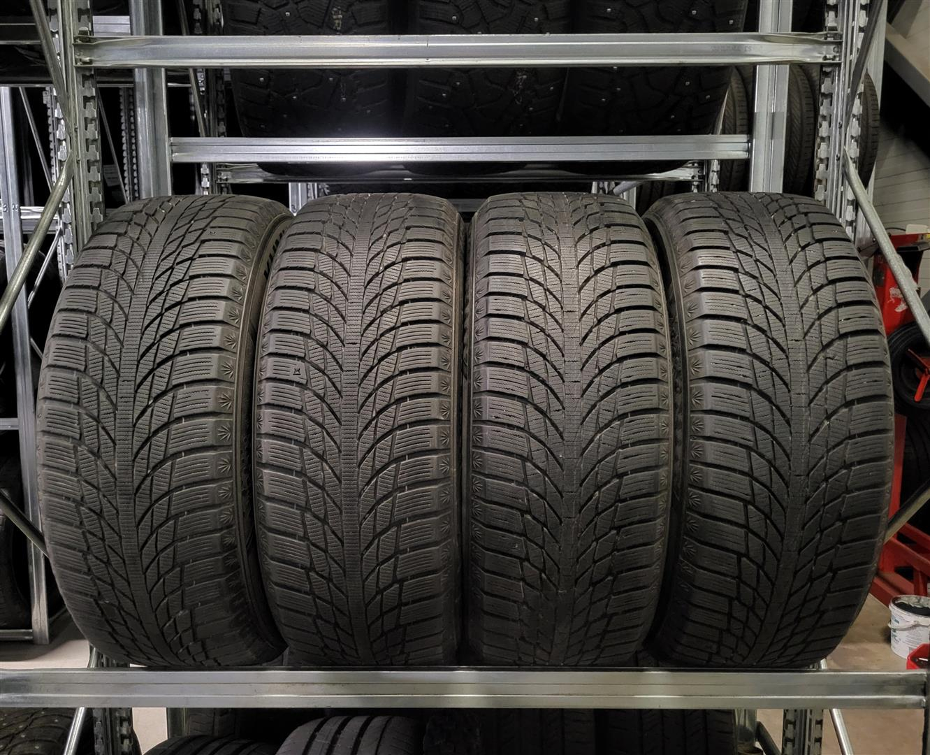 Kumho Winter Craft Ice WI51 205/65R16 99 T Lamellrehvid
