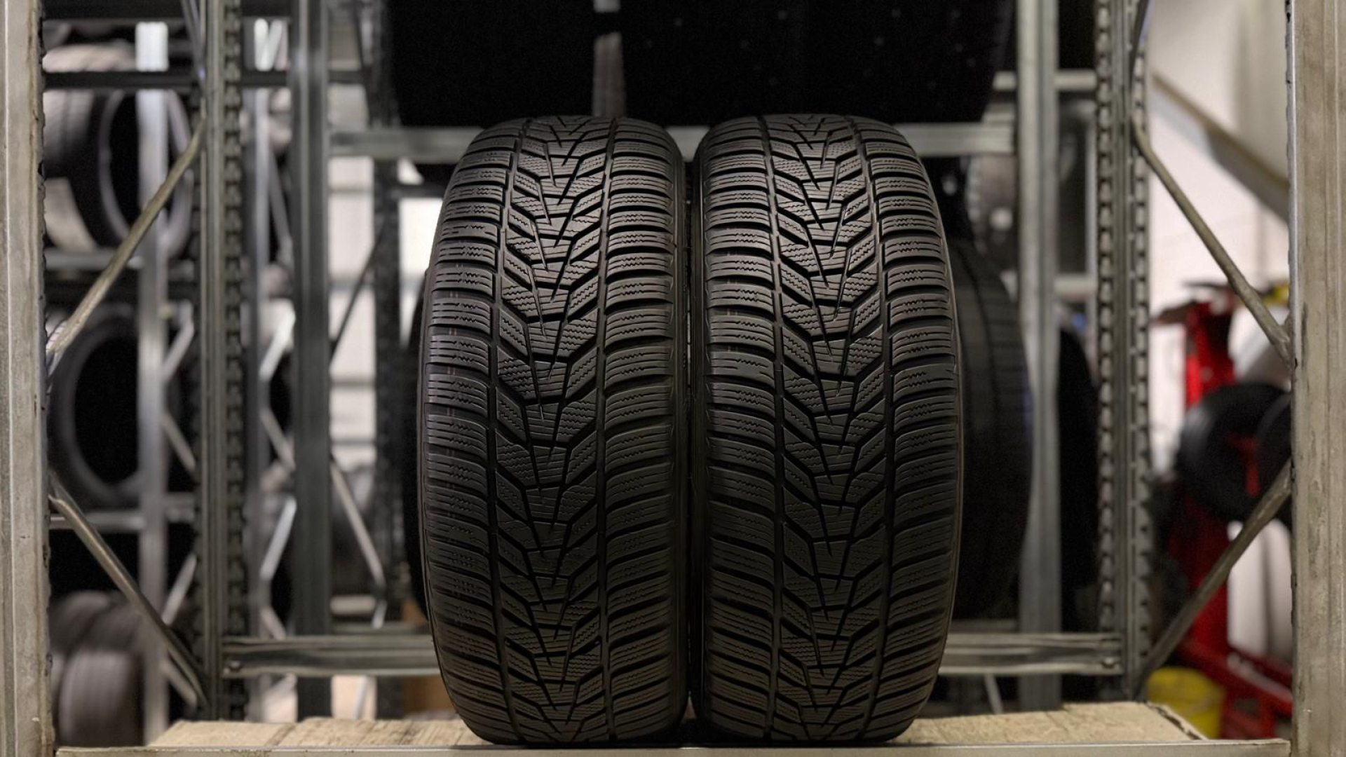 Hankook Winter I Cept Evo3 W330 215/55R18 99 V Ламельные шины