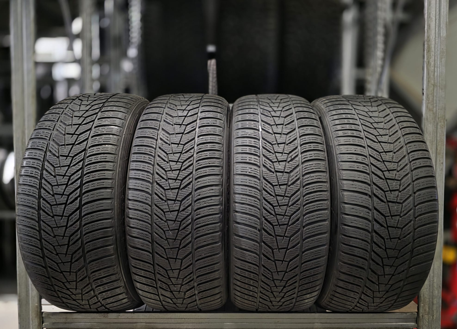 Hankook Winter I Cept Evo3 X SUV W330A 255/50R20 109 V Ламельные шины