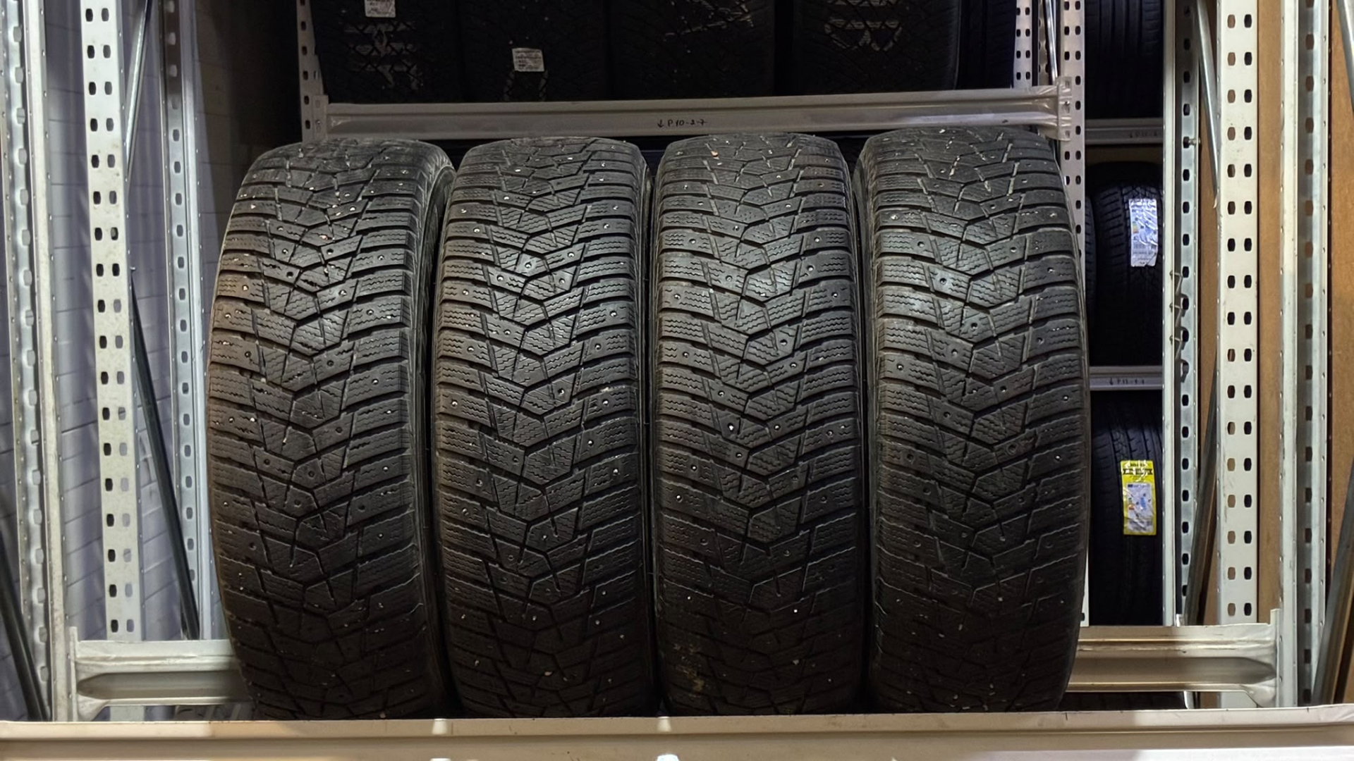 Hankook Winter I Pike LV RW15 225/65R16C 112/110 R Шипованные шины