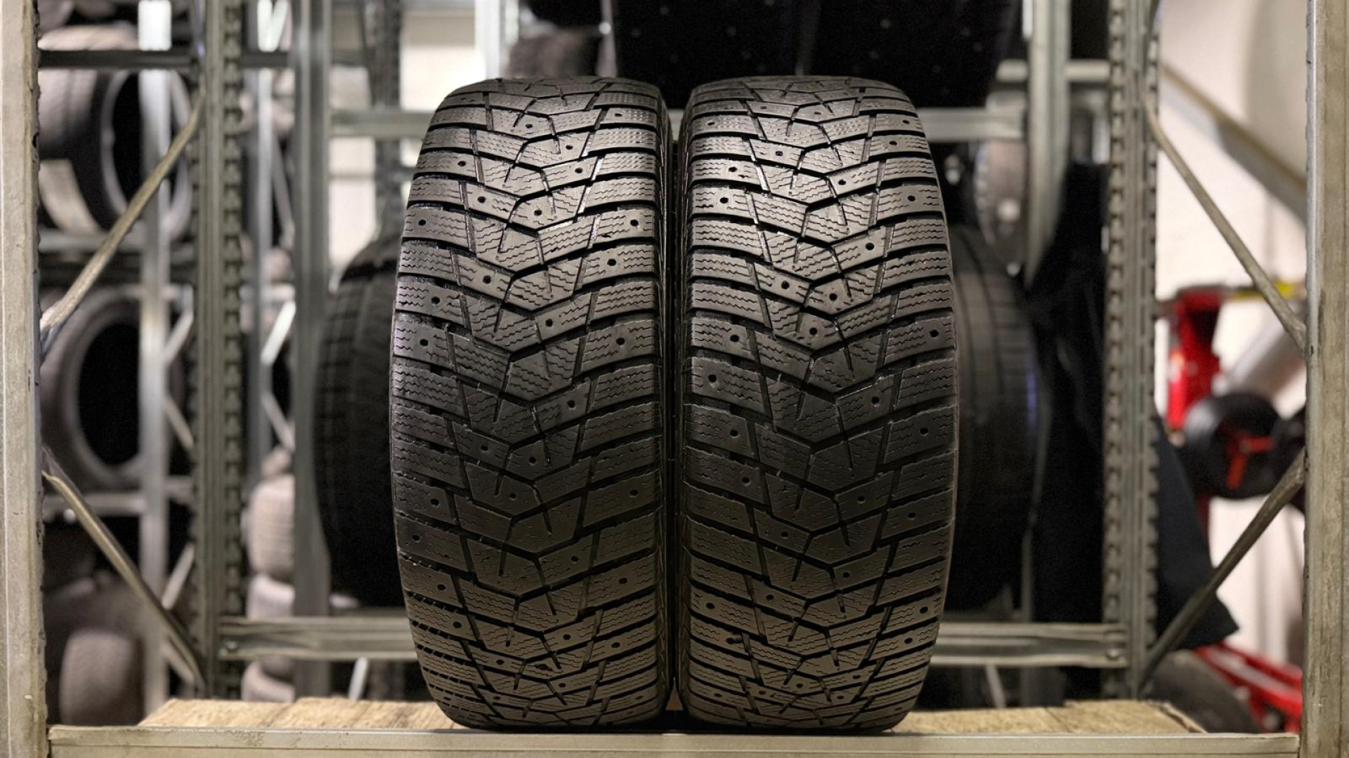 Hankook Winter I Pike LV RW15 235/65R16C 115/113 R Friction tires