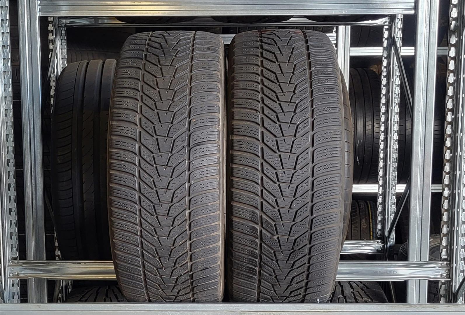 Hankook Winter Icept Evo 3 W330B 245/45R18 100 V Aastaringsed rehvid