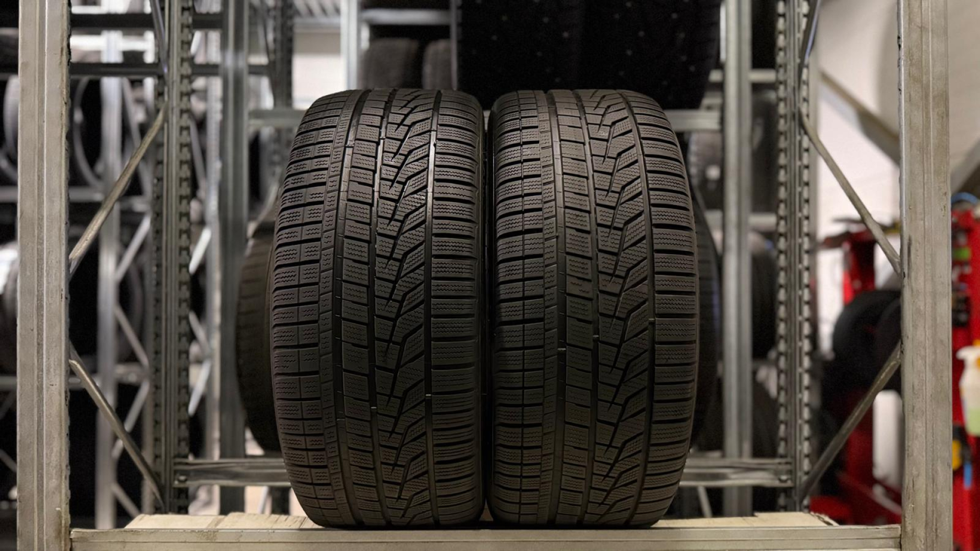 Hankook Winter Icept Evo2 W320B 255/45R19 104 V MOE Lamellrehvid