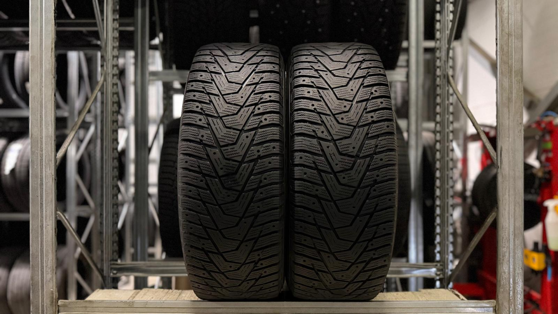 Hankook Winter i*pike X W429A 265/70R16 112 T Friction tires