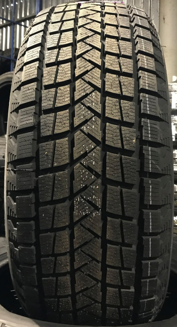 TOURADOR WinterPRO TSS1 235/55R18 100 T Lamellrehvid