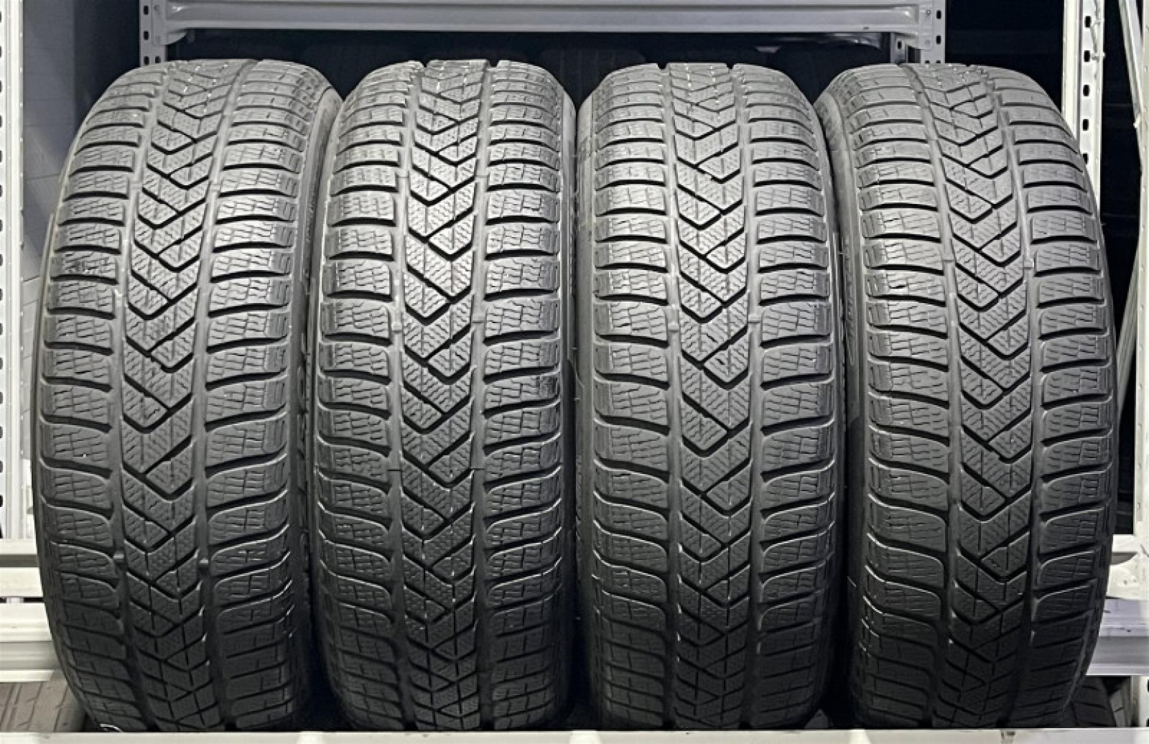 Pirelli Winter Sottozero 3 205/60R17 93 H *