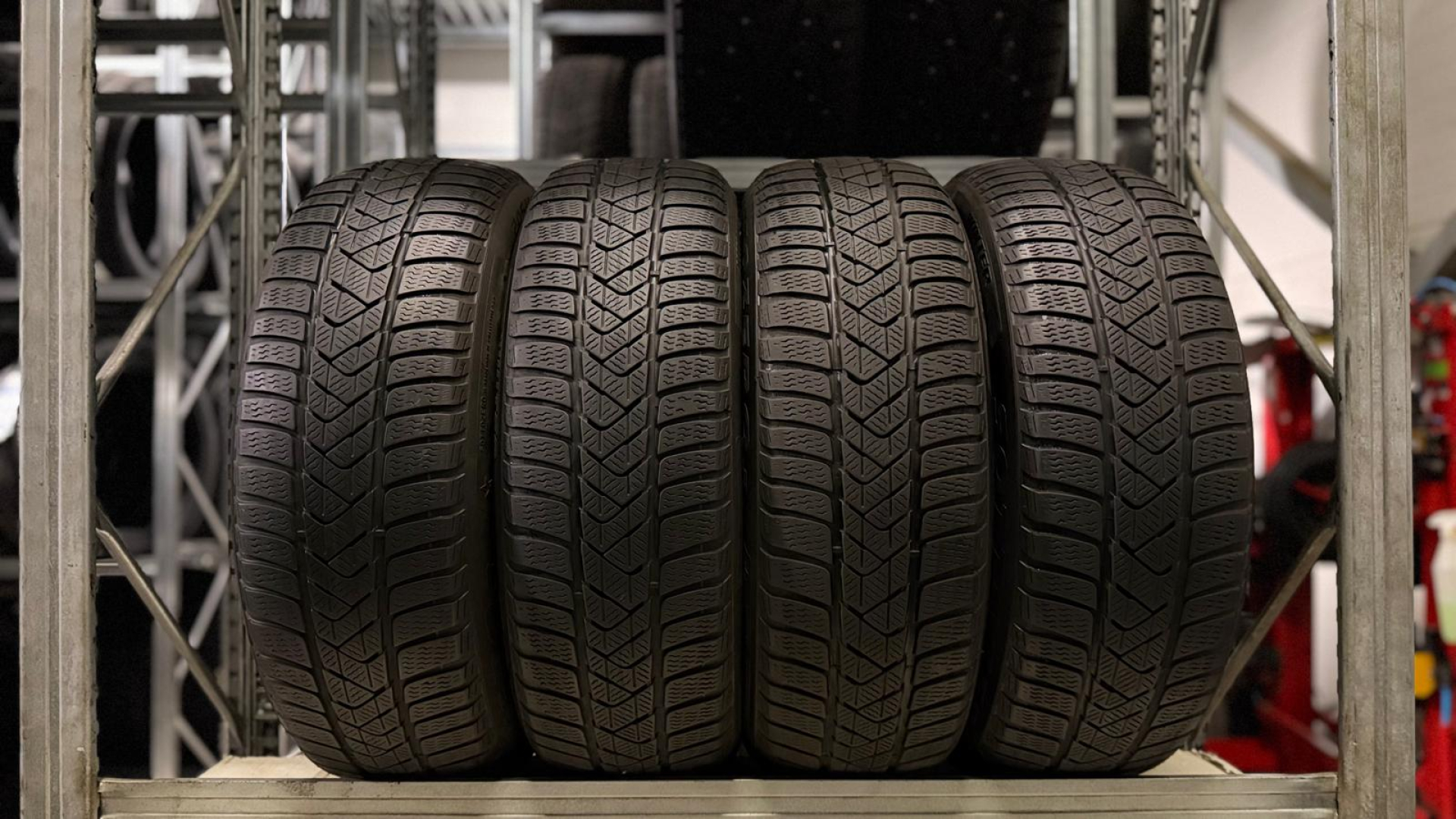 Pirelli Winter Sottozero 3 205/60R17 93 H * Friction tires