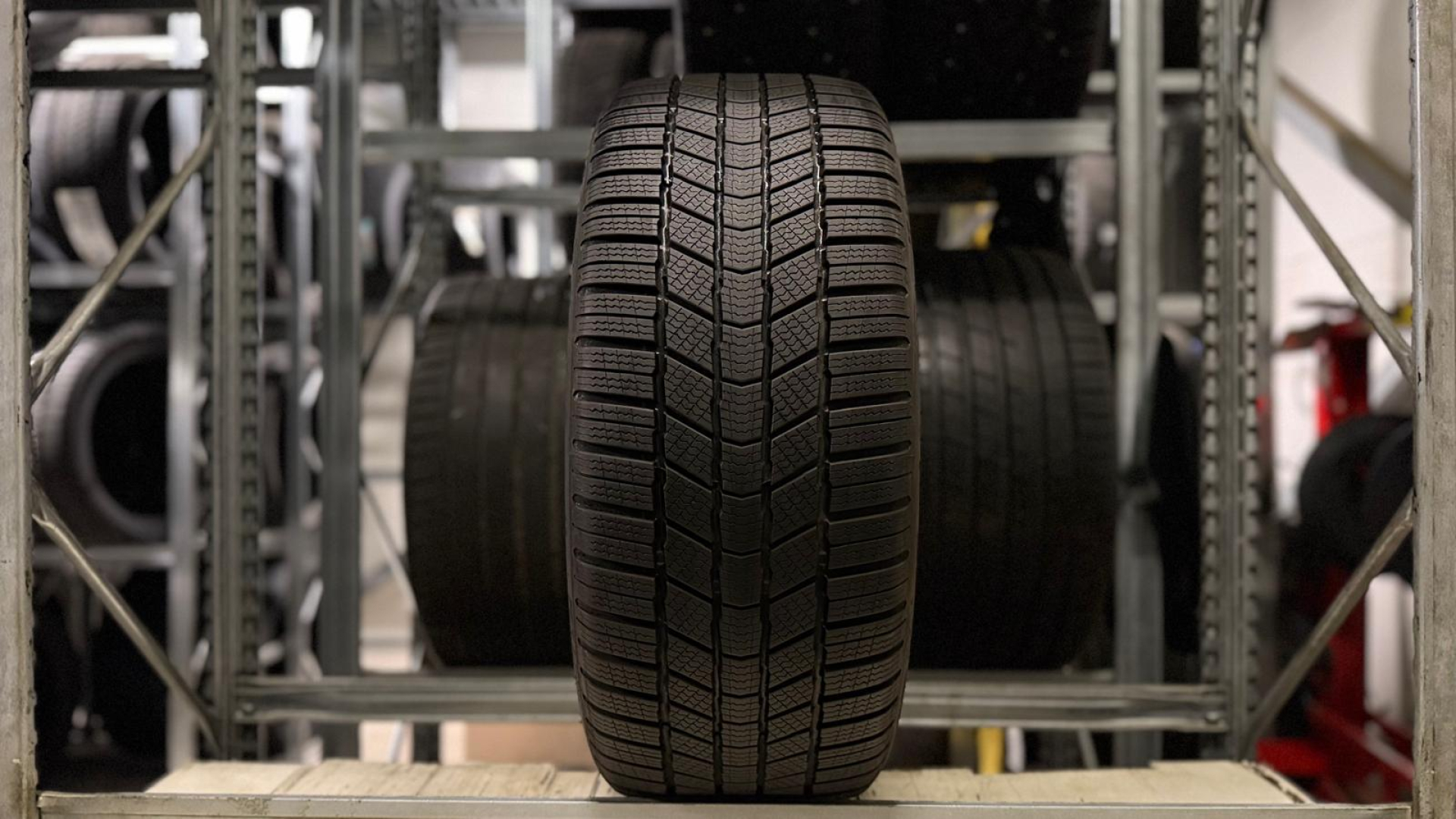Continental WinterContact 8 S 255/45R19 104 V