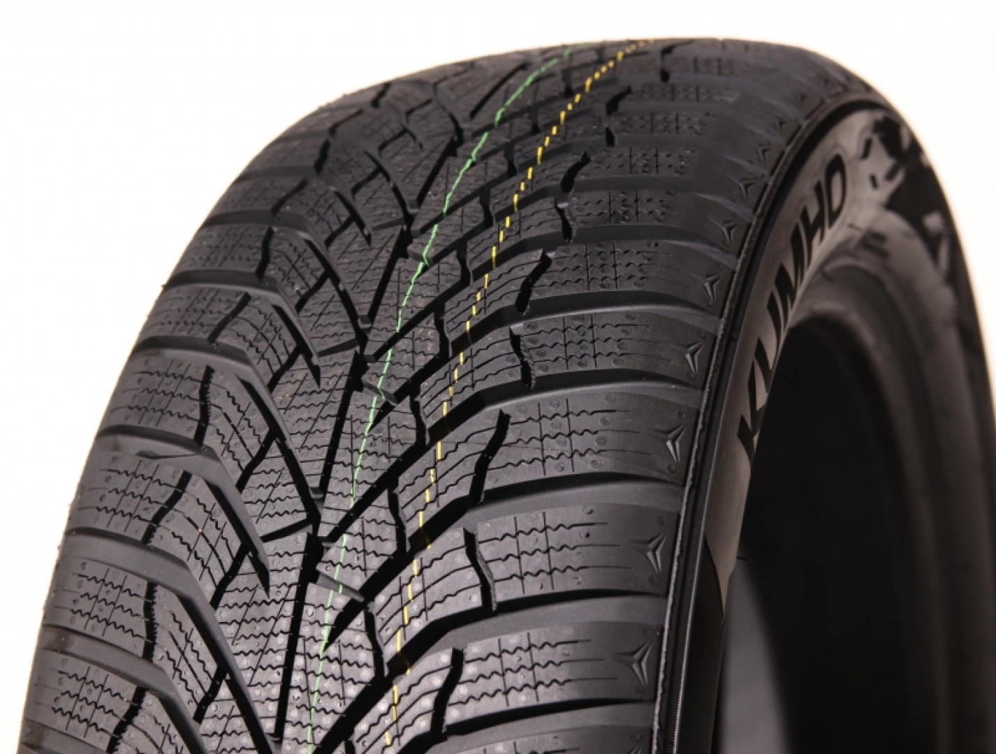 Kumho WinterCraft WP52+ 215/50R18 92 V