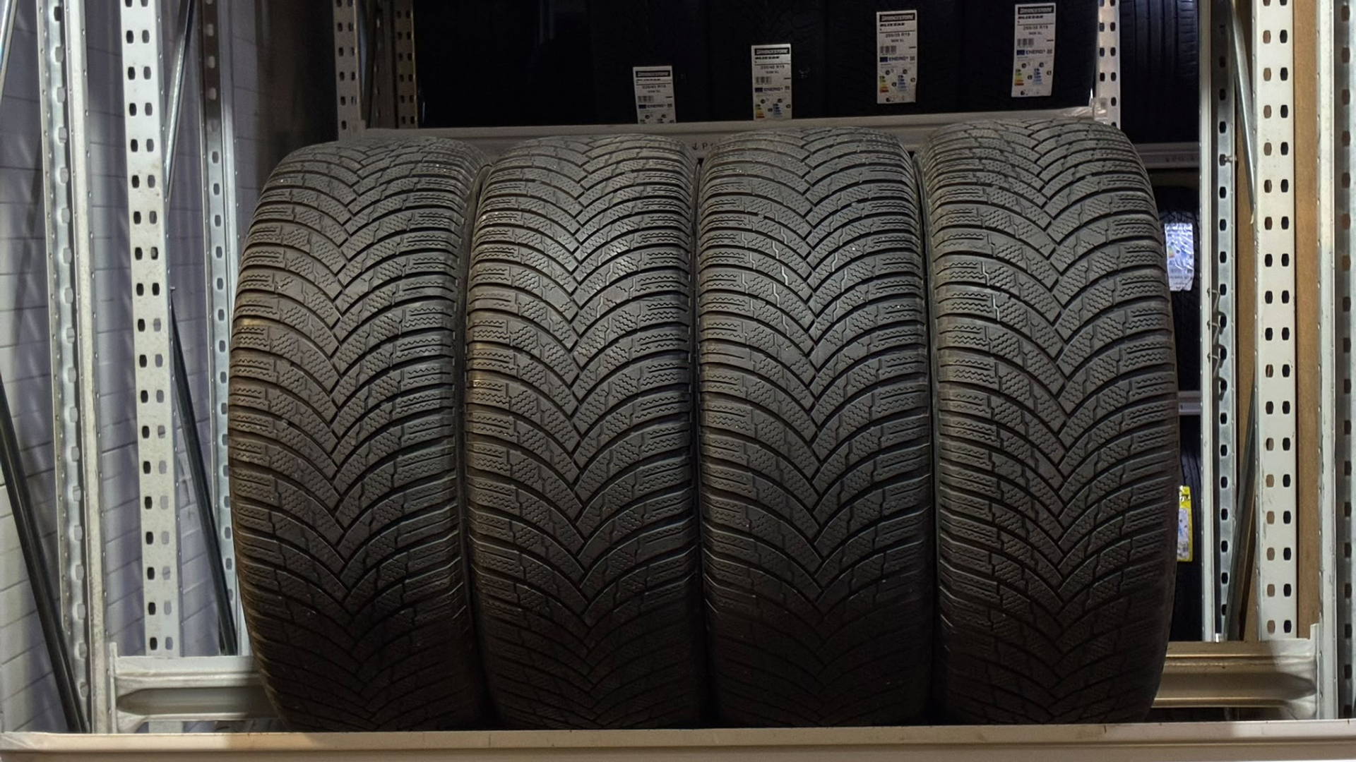 Firestone Winterhawk 4 235/55R18 104 V Lamellrehvid