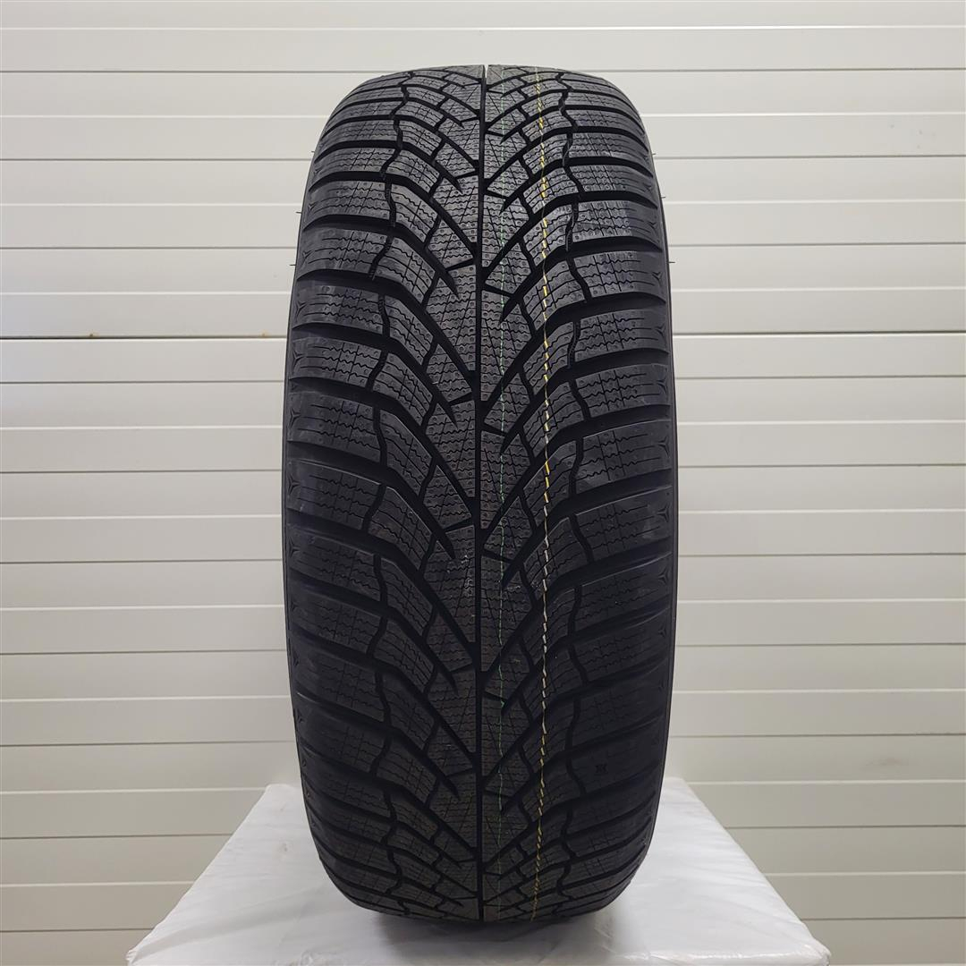 Kumho WP52 205/55R16 91 T Lamellrehvid