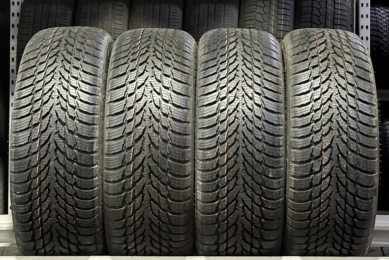 Nokian WR SNOWPROOF 185/55R15 82 T Lamellrehvid