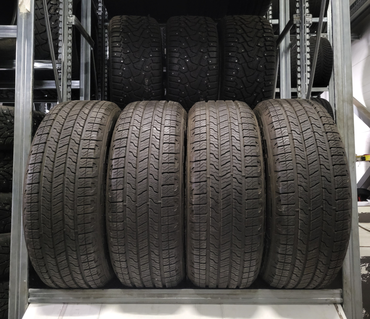 Goodyear Wrangler Territory H/T 255/55R20 110 V Всесезонные шины
