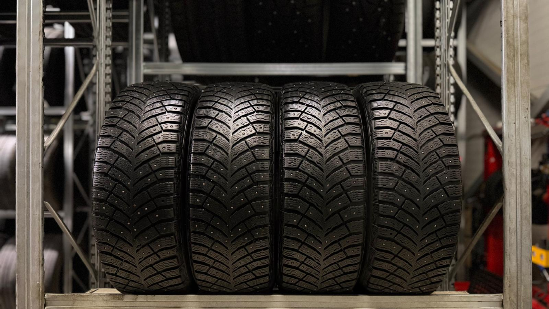 Michelin X-Ice North 4 205/60R16 96 T Naastrehvid