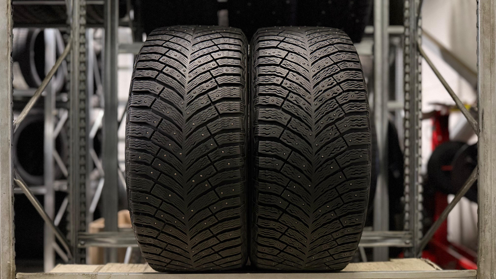 Michelin X-Ice North 4 255/40R22 103 T Шипованные шины