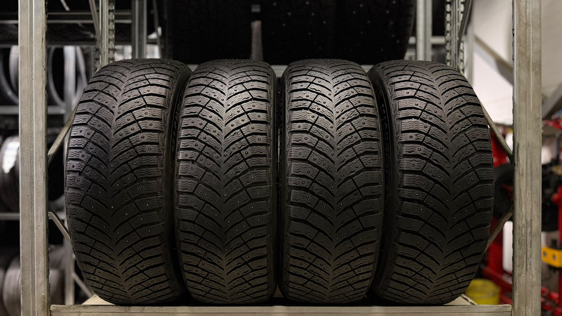 Michelin X-Ice North 4 215/65R17 103 T
