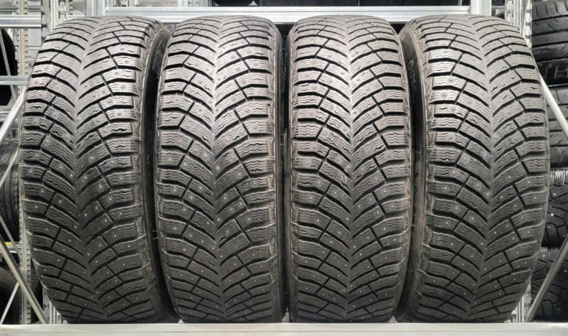 Michelin X-Ice North 4 215/55R17 98 T