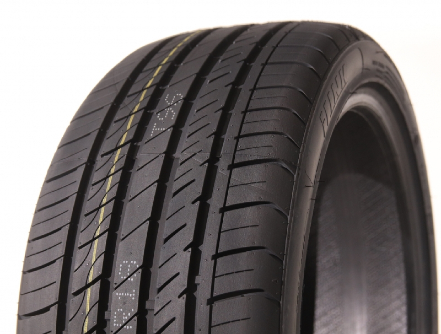 ILink Zeal56 RFT 245/40R19 98 W Летние шины