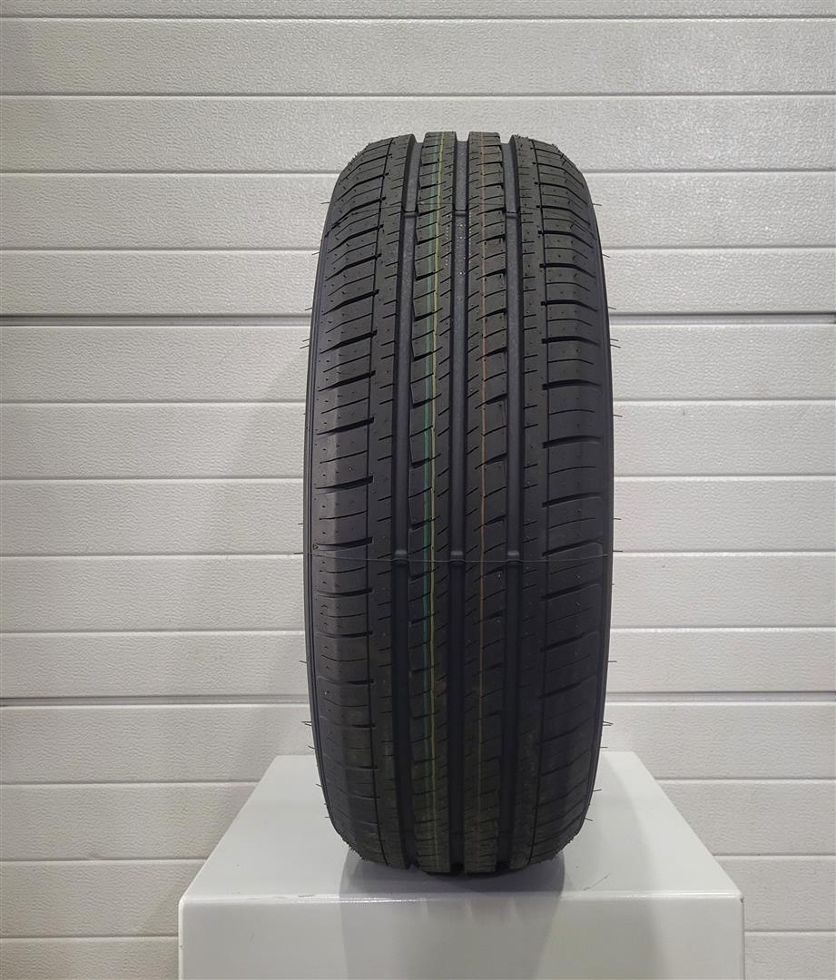 ZMAX VANMEJOR C30 215/60R17C 109/107 T Summer tires